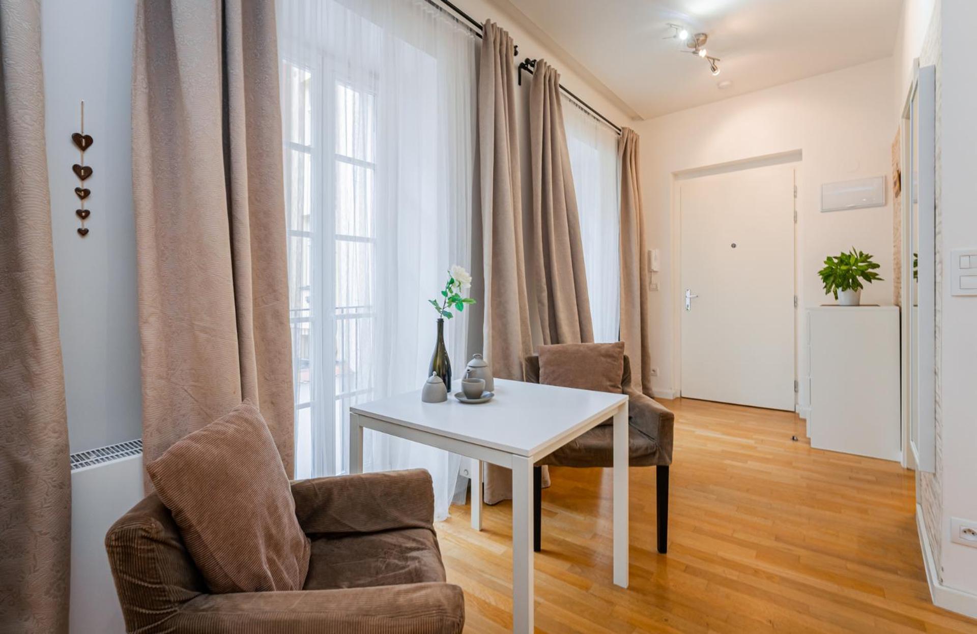 Old Town Square Apartment Prague