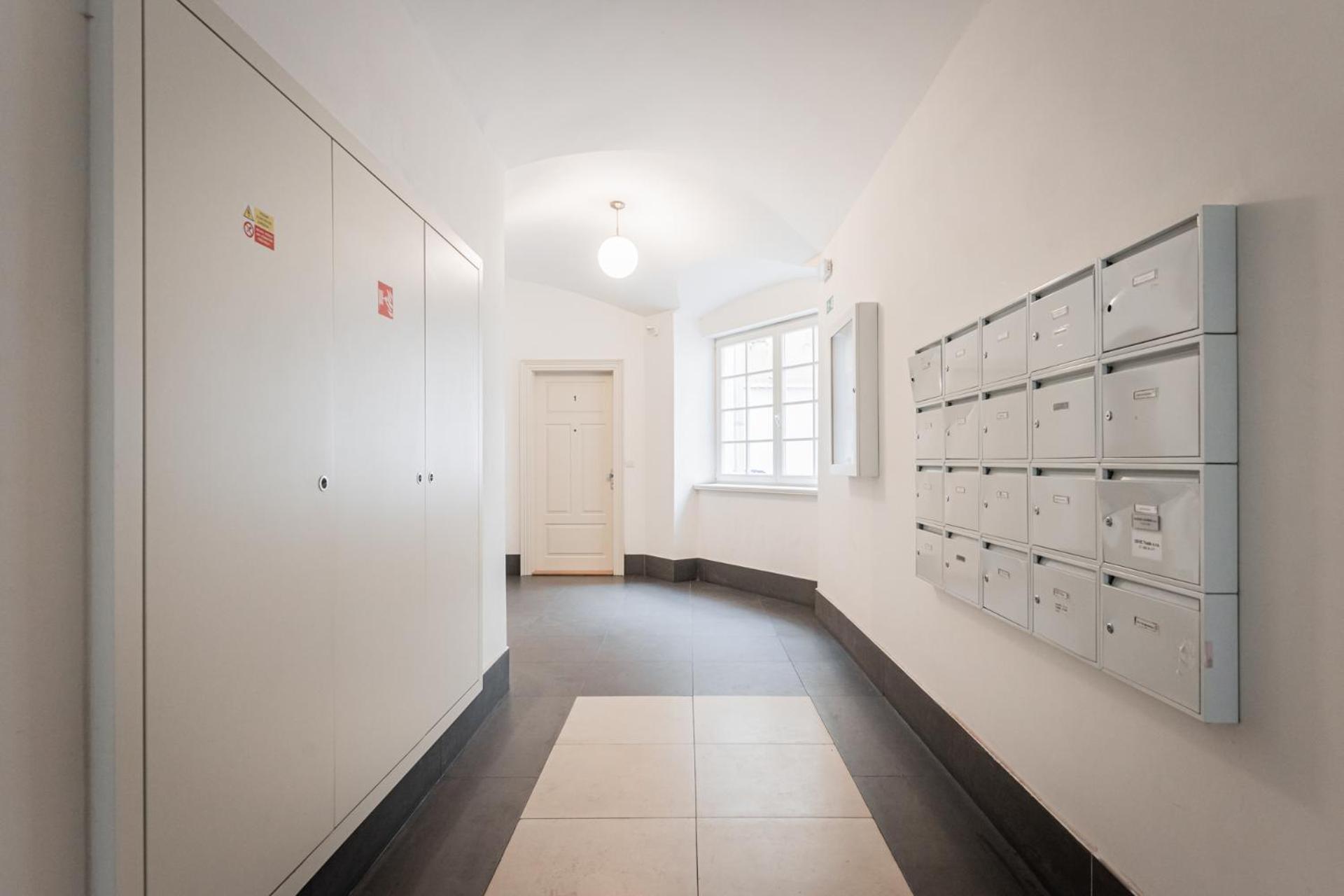 Old Town Square Apartment Prague